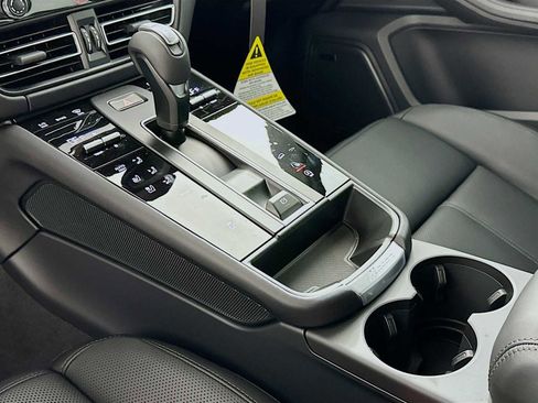 New 2026 Porsche Macan image 20