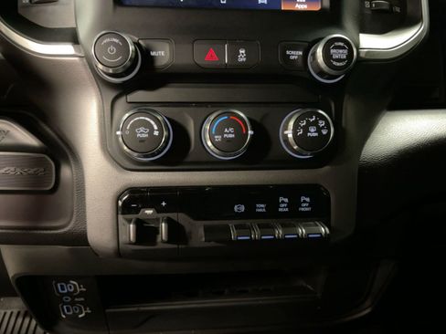 Used 2024 RAM 2500 Big Horn w/ Off Road Package image 16