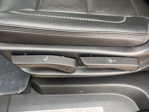 Used 2023 GMC Yukon XL Denali image 41