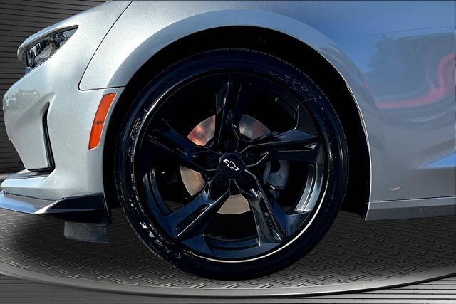 Used 2023 Chevrolet Camaro LT RWD image 27