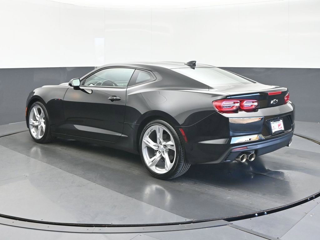 Used 2023 Chevrolet Camaro LT w/ Technology Package RWD image 5