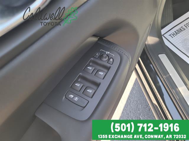 Used 2025 Volvo XC60 B5 Plus w/ Protection Package Premier AWD/4WD image 11