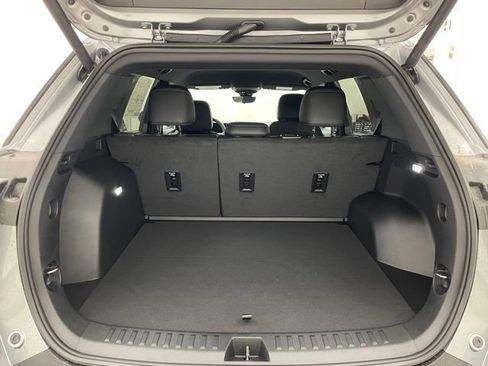 New 2026 Chevrolet Equinox LT AWD/4WD image 12