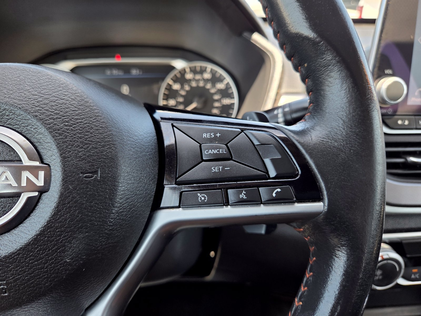 Used 2024 Nissan Altima 2.5 SR FWD image 44
