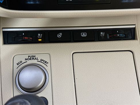 Used 2015 Lexus ES 300h Hybrid image 20