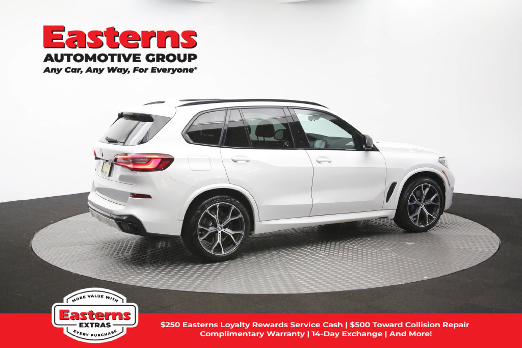 Used 2022 BMW X5 xDrive40i w/ M Sport Package AWD/4WD image 46