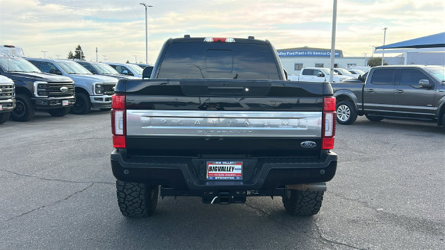 Certified 2022 Ford F250 Platinum w/ FX4 Off-Road Package AWD/4WD image 4