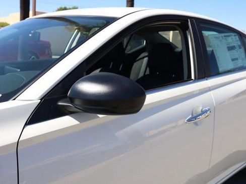 New 2025 Nissan Altima 2.5 S image 12