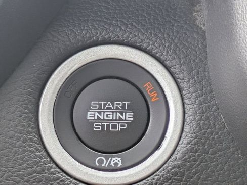 Used 2025 RAM 1500 Big Horn AWD/4WD image 30