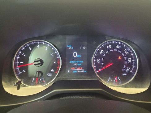 Used 2021 Toyota RAV4 LE image 23