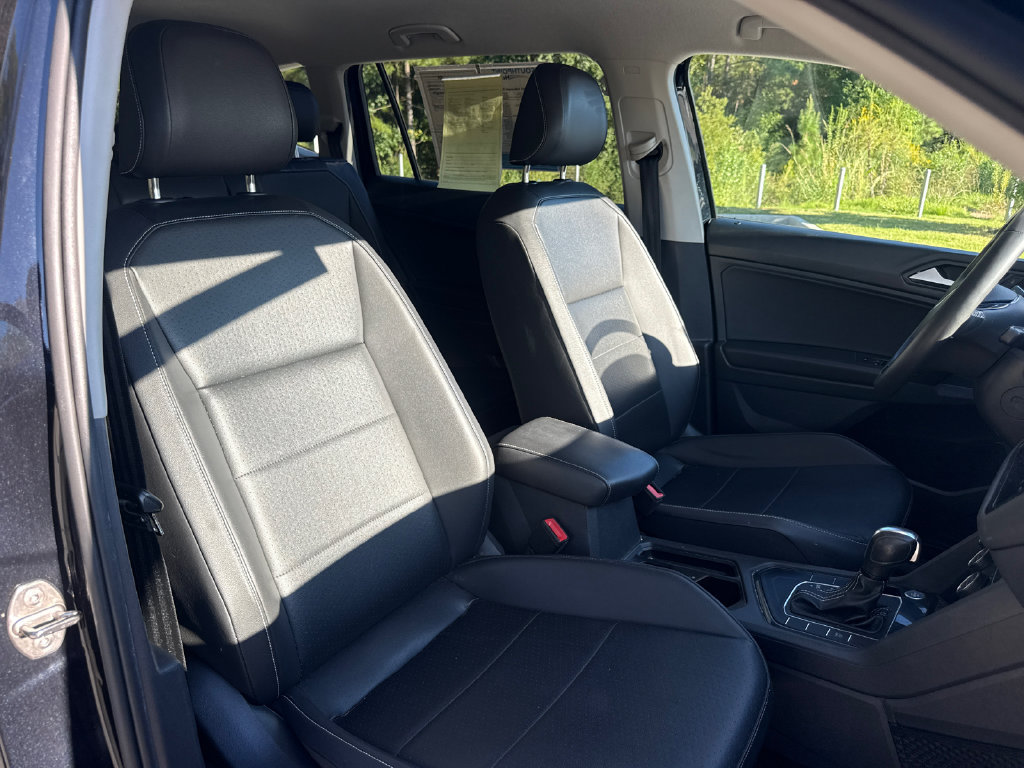 Used 2021 Volkswagen Tiguan SE FWD image 34