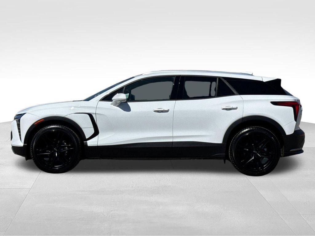 Used 2026 Chevrolet Blazer EV LT w/ LPO, Blackout Package FWD image 2