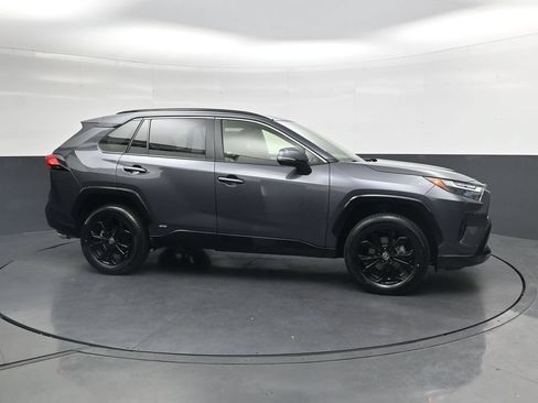 Used 2023 Toyota RAV4 SE AWD/4WD image 4