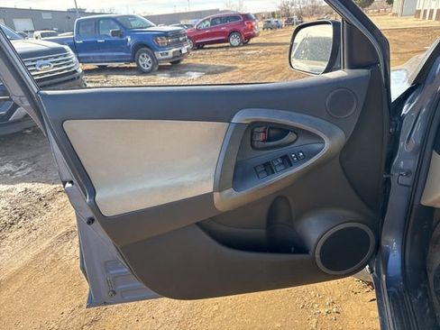 Used 2011 Toyota RAV4 4WD w/ Upgrade Value Pkg image 13