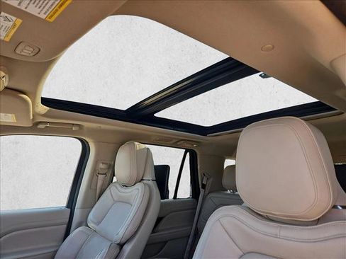 Used 2019 Lincoln Navigator Reserve w/ Cargo Package image 16