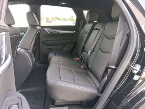 Used 2025 Cadillac XT5 Luxury w/ LPO, Floor Liner Package image 17