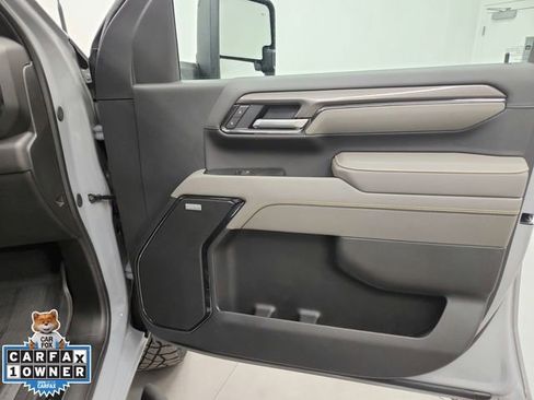 Used 2025 Chevrolet Silverado 2500 ZR2 w/ Technology Package AWD/4WD image 42