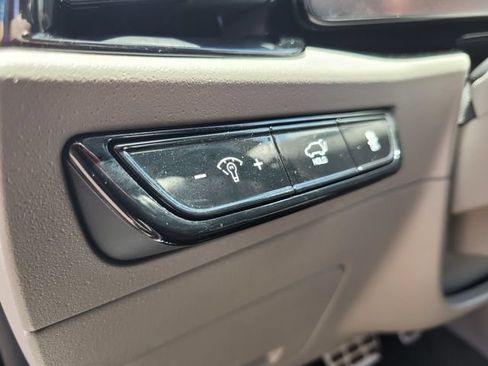 Used 2023 Kia Niro Wave FWD image 17