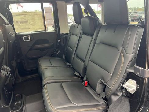 New 2026 Jeep Wrangler Unlimited Sahara AWD/4WD image 19