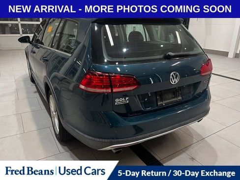 Used 2019 Volkswagen Golf Alltrack SE image 3