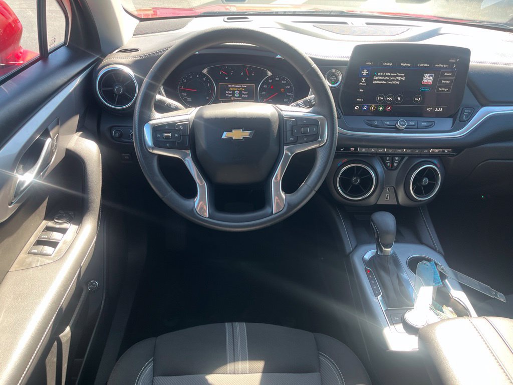 Used 2024 Chevrolet Blazer LT w/ Convenience Package FWD image 27