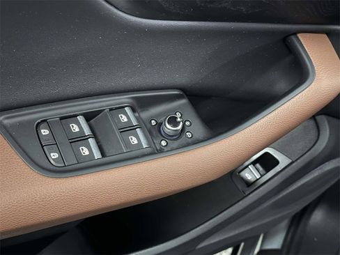 Used 2023 Audi Q7 2.0T Premium w/ Convenience Package image 11