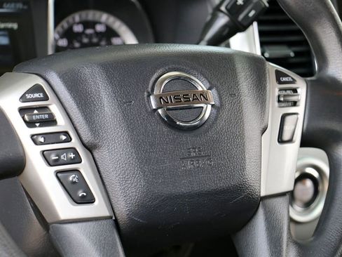 Used 2017 Nissan Titan SV RWD image 19