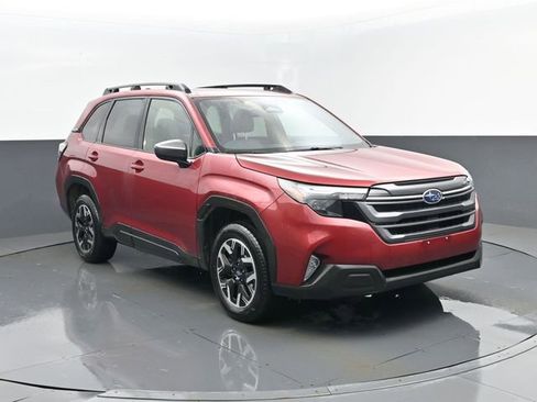 Used 2025 Subaru Forester Premium image 3