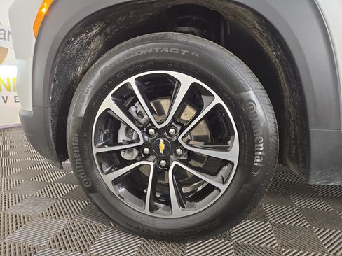 Certified 2025 Chevrolet TrailBlazer LT FWD image 32