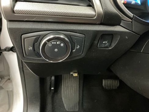 Used 2019 Ford Fusion SE FWD image 20