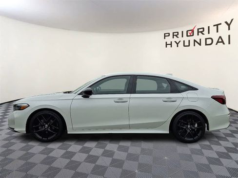 Used 2025 Honda Civic Sport image 7