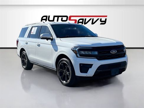 Used 2023 Ford Expedition Limited image 1