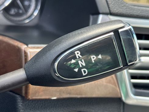 Used 2010 Mercedes-Benz E 350 Sedan image 16