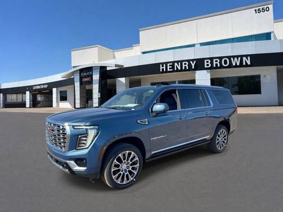 New 2026 GMC Yukon XL Denali w/ Sun & Power Step Package