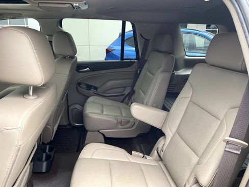 Used 2018 GMC Yukon SLT w/ Premium Edition AWD/4WD image 10