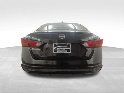 Used 2025 Nissan Altima 2.5 S FWD image 8