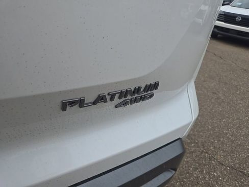 New 2026 Nissan Pathfinder Platinum w/ Cargo Package AWD/4WD image 37