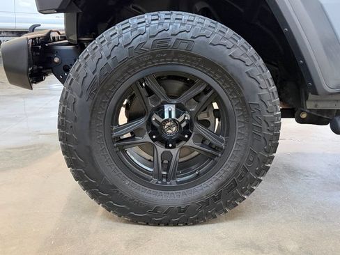 Used 2020 Jeep Gladiator Sport w/ Quick Order Package 24S AWD/4WD image 11
