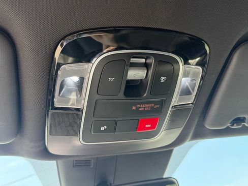 Used 2025 Hyundai Santa Cruz SEL FWD image 27