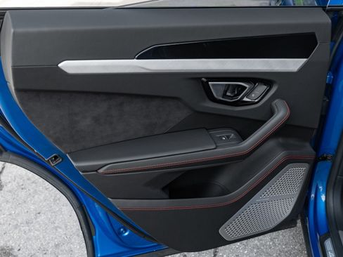 Used 2020 Lamborghini Urus image 50