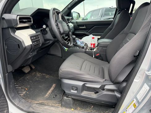 Used 2024 Toyota Tacoma TRD Off-Road AWD/4WD image 9
