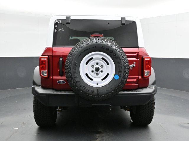 Used 2025 Ford Bronco Heritage Edition AWD/4WD image 9