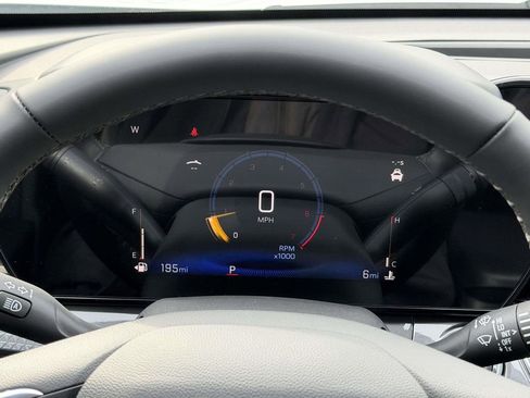 New 2026 Chevrolet Trax ACTIV w/ Sunroof Package FWD image 11