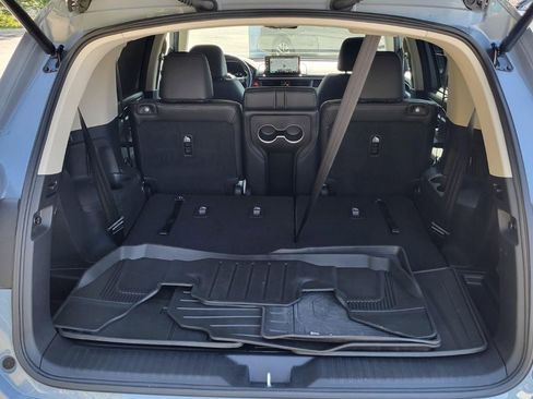 Certified 2024 Honda Pilot Touring image 4
