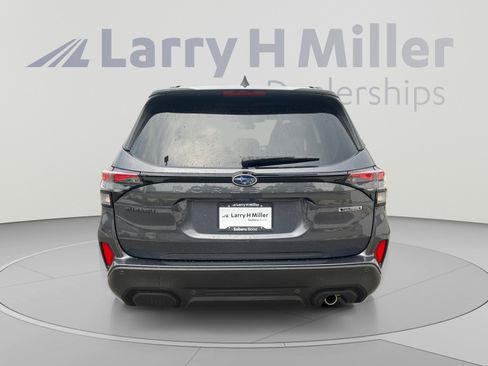 Used 2025 Subaru Forester Touring AWD/4WD image 4