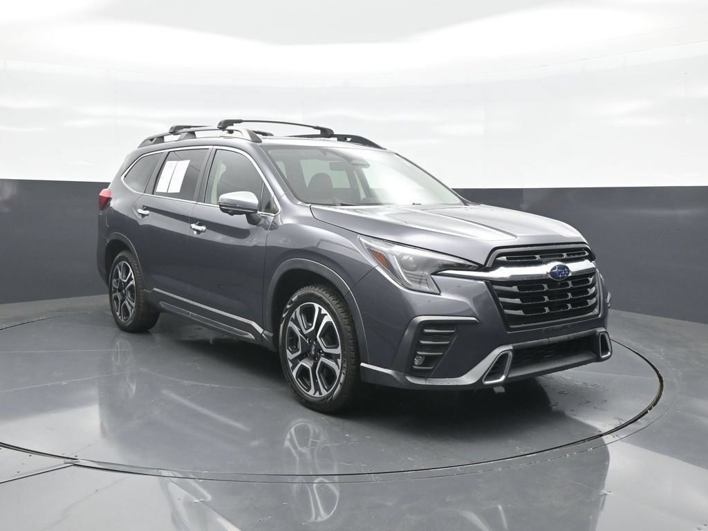 Used 2023 Subaru Ascent Touring AWD/4WD image 1