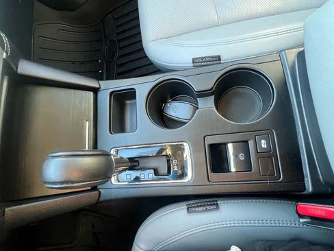 Used 2018 Subaru Legacy 2.5i Limited image 20