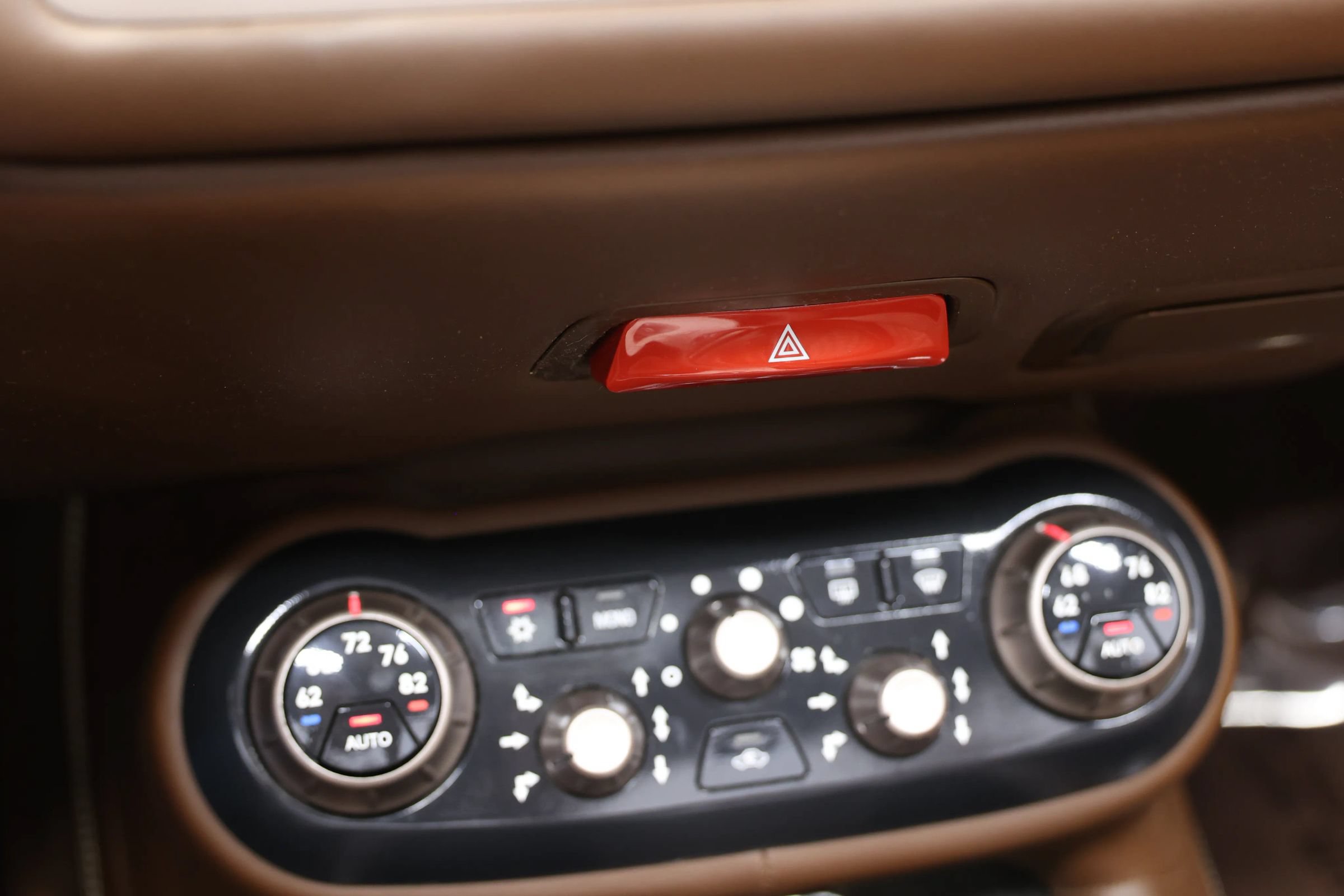 Used 2010 Ferrari California RWD image 53