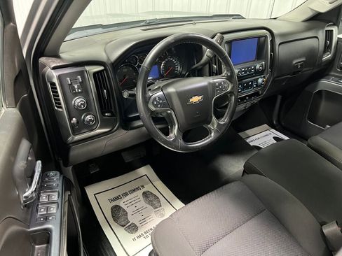 Used 2019 Chevrolet Silverado 1500 LT image 2