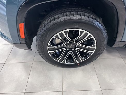 New 2026 Jeep Grand Wagoneer image 9